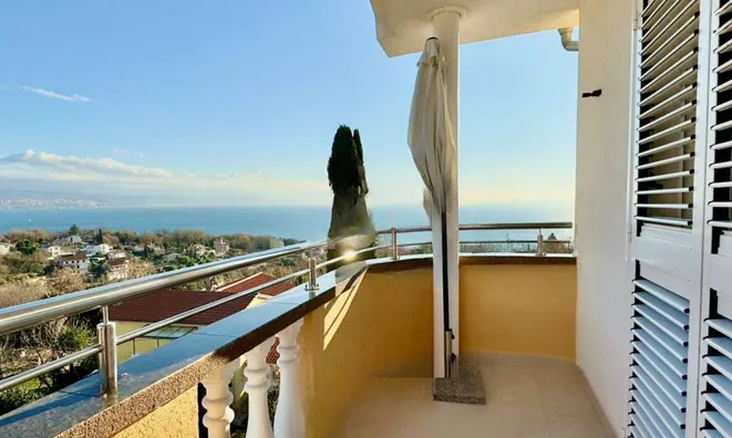 Недвижимость Четырехкомнатная квартира Оприч: 2