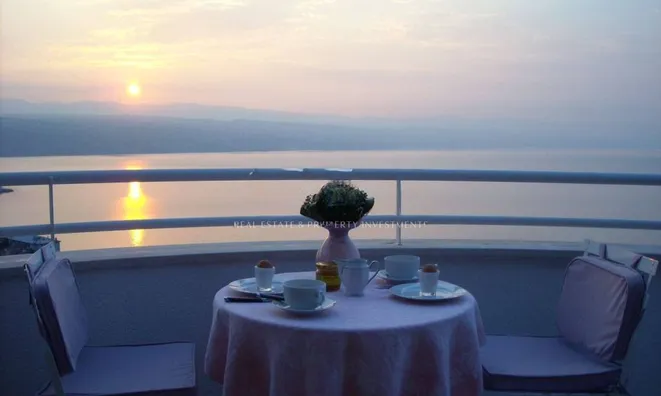 Недвижимость Квартира в центре Опатии: 10