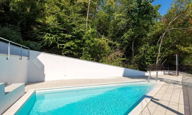 Недвижимость Четырехкомнатная квартира Центр: 18