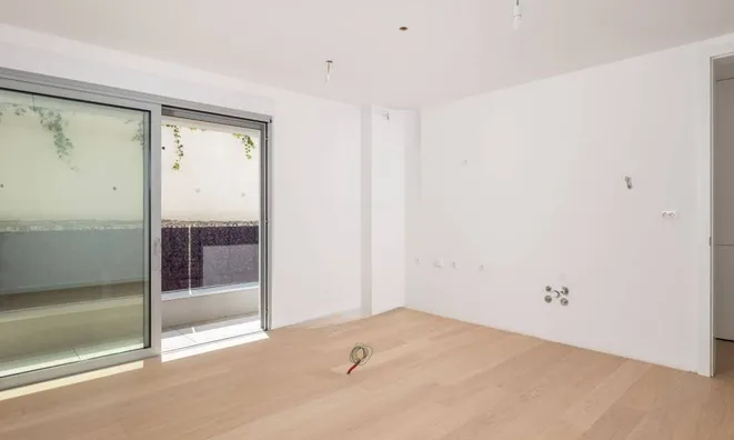 Недвижимость Трехкомнатная квартира в Центре: 3