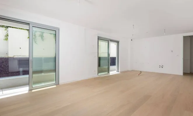 Недвижимость Трехкомнатная квартира в Центре: 7