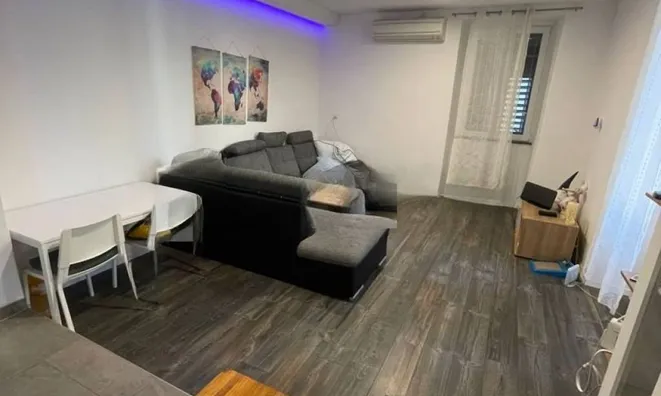 Недвижимость Трёхкомнатная квартира в центре: 3