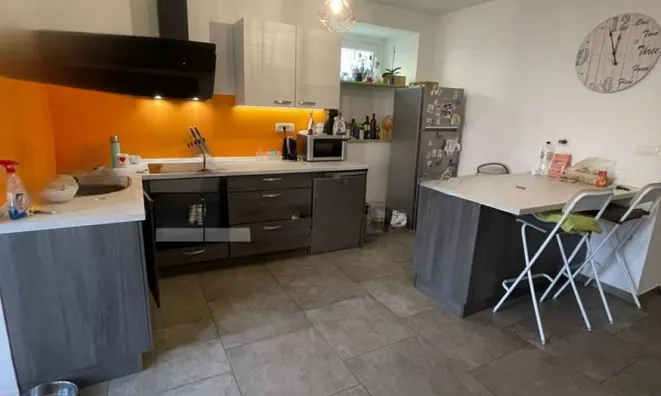 Недвижимость Трёхкомнатная квартира в центре: 4