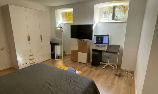 Недвижимость Трёхкомнатная квартира в центре: 12