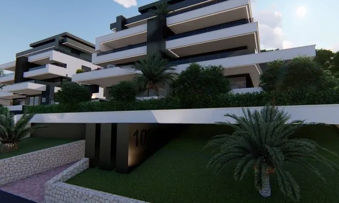 Недвижимость Четырехкомнатная квартира Центр: 1