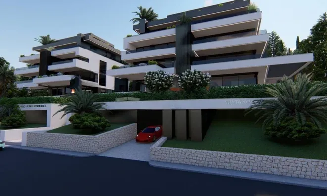 Недвижимость Четырехкомнатная квартира Центр: 6