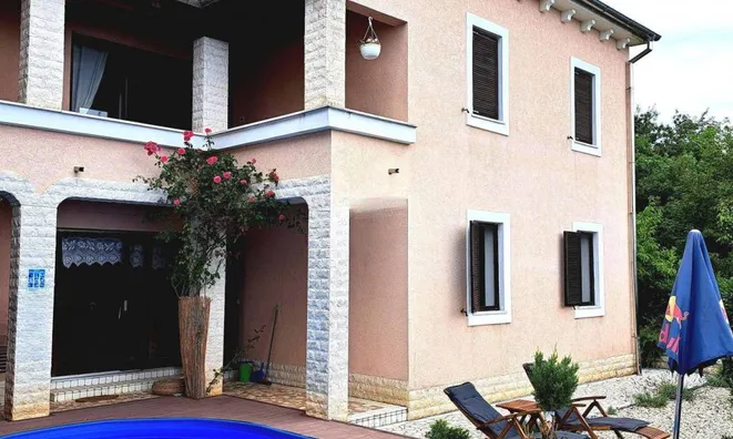 Недвижимость Семейный дом в Вепринаце: 1