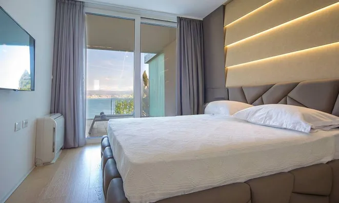 Недвижимость Двухкомнатная квартира в центре Опатии: 10