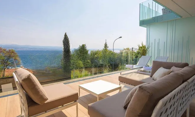 Недвижимость Двухкомнатная квартира в центре Опатии: 17