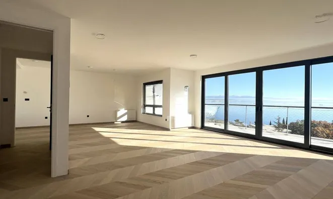 Недвижимость Трёхкомнатная квартира в центре Опатии: 1