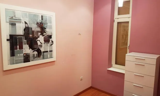 Недвижимость Трёхкомнатная квартира, Центр: 23