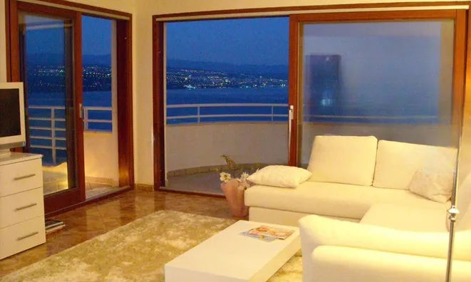 Недвижимость Четырехкомнатная квартира в Опатии: 3