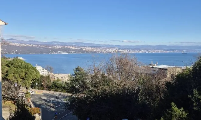 Недвижимость Четырехкомнатная квартира в центре Опатии: 1