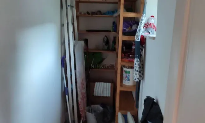 Недвижимость Трехкомнатная квартира Центр: 19