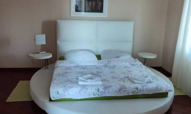 Недвижимость Трехкомнатная квартира Центр: 22