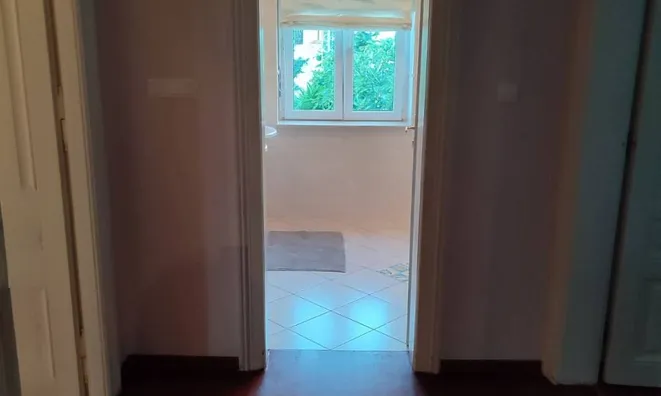 Недвижимость Трехкомнатная квартира Центр: 27