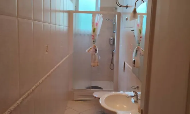 Недвижимость Трехкомнатная квартира Центр: 38