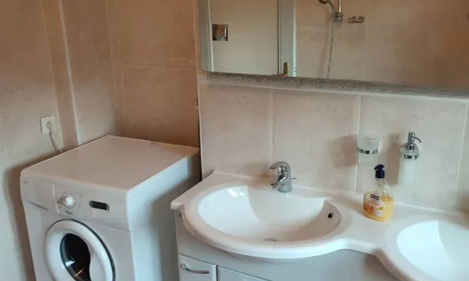 Недвижимость Трехкомнатная квартира Центр: 41