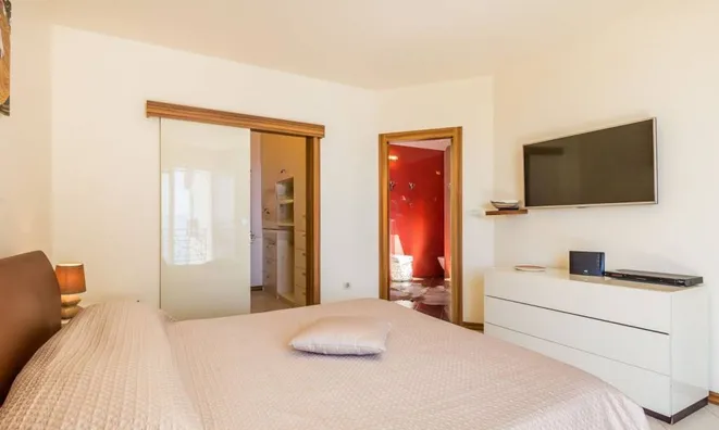 Недвижимость Четырехкомнатная квартира в центре Опатии: 11