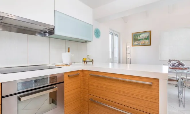 Недвижимость Четырехкомнатная квартира в центре Опатии: 15