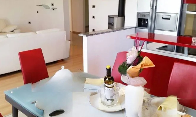 Недвижимость Четырехкомнатная квартира-министр: 5