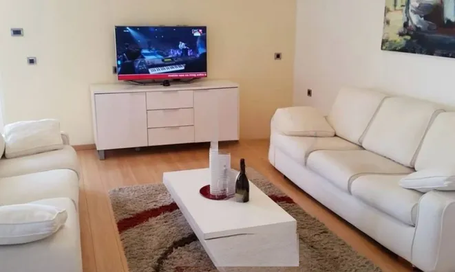 Недвижимость Четырехкомнатная квартира-министр: 7