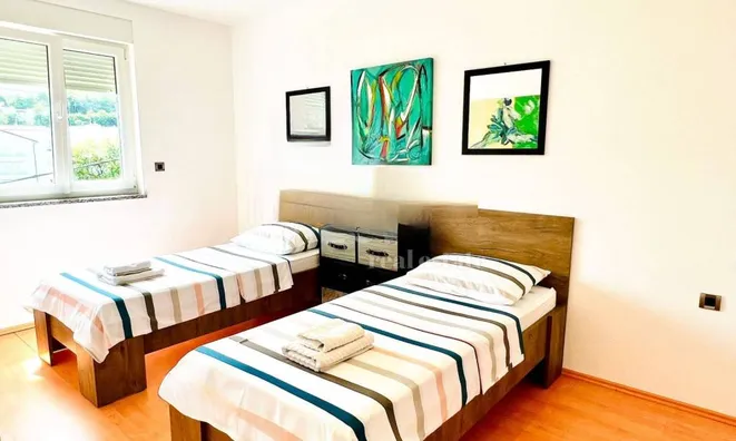 Недвижимость Четырехкомнатная квартира-министр: 11