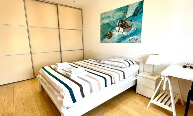 Недвижимость Четырехкомнатная квартира-министр: 12