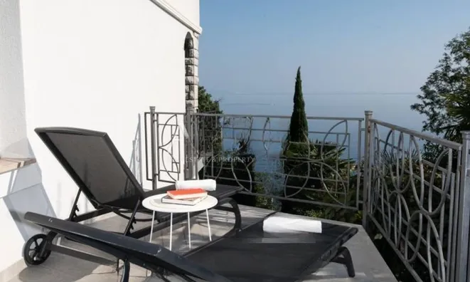 Недвижимость Четырехкомнатная квартира в центре Опатии: 8