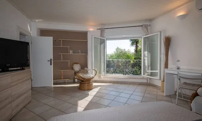 Недвижимость Четырехкомнатная квартира в центре Опатии: 13