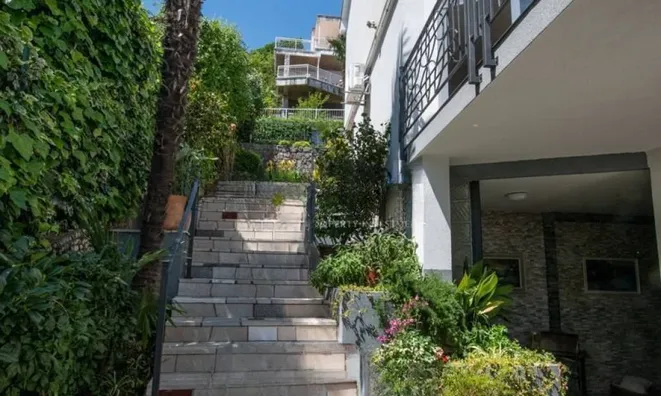 Недвижимость Четырехкомнатная квартира в центре Опатии: 16