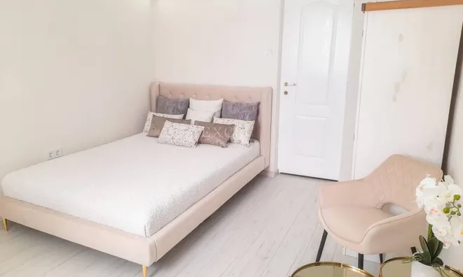 Недвижимость Четырехкомнатная квартира Центр: 7