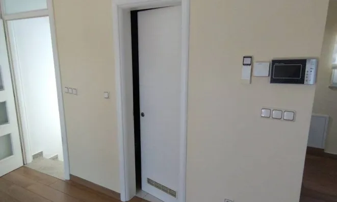 Недвижимость Трехкомнатная квартира в Опатии: 10