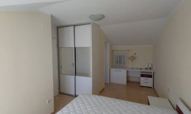 Недвижимость Трехкомнатная квартира в Опатии: 28