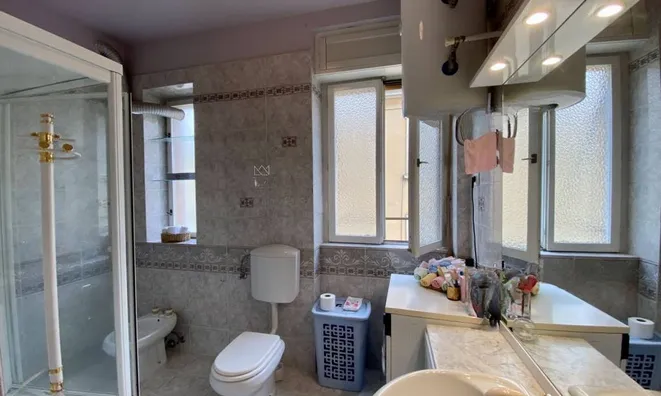 Недвижимость Четырехкомнатная квартира в Центре Опа́хии: 15