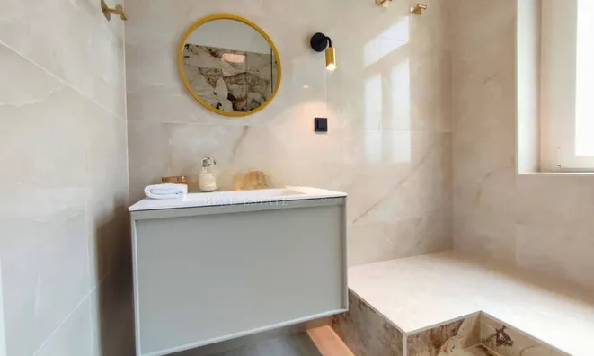 Недвижимость Двухкомнатная квартира Центр: 15