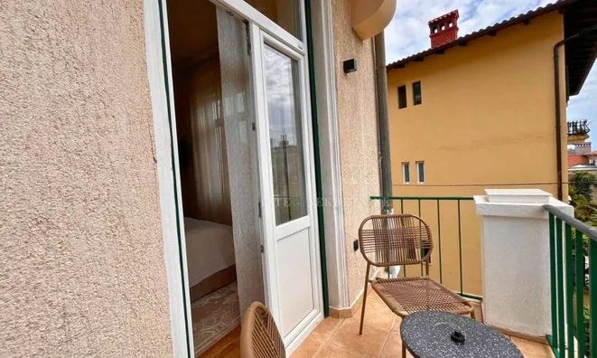 Недвижимость Двухкомнатная квартира Центр: 18