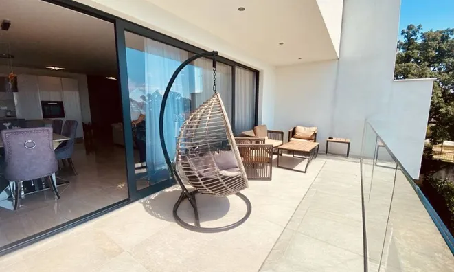 Недвижимость Многоквартирный дом Побри: 7