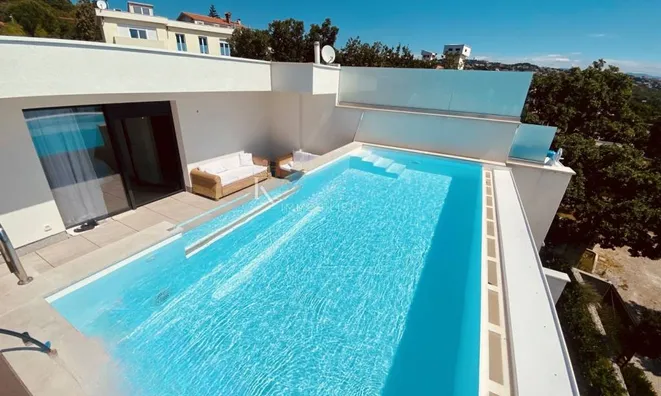 Недвижимость Многоквартирный дом Побри: 18