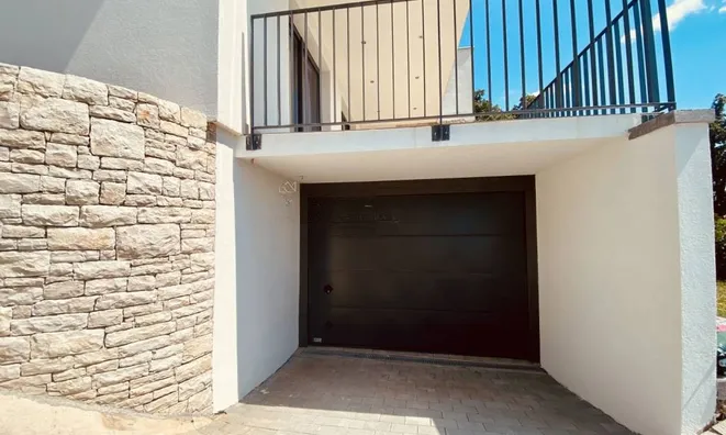 Недвижимость Многоквартирный дом Побри: 21