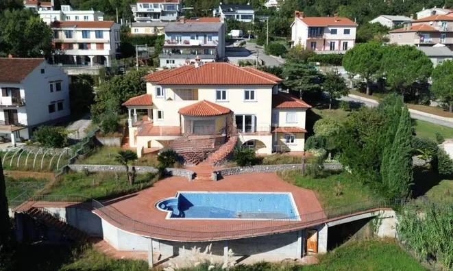 Недвижимость Семейный дом в Побри: 1