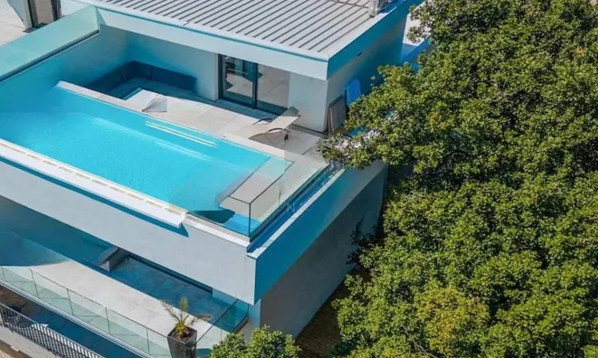 Недвижимость Многоквартирный дом Побри: 9