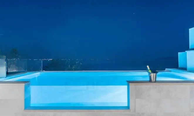 Недвижимость Многоквартирный дом Побри: 14