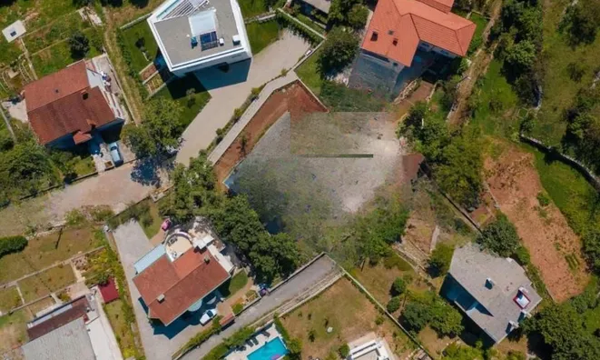 Недвижимость Многоквартирный дом Побри: 37