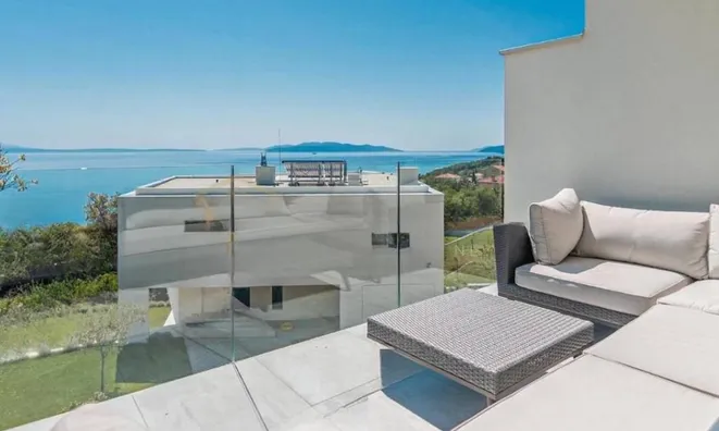 Недвижимость Многоквартирный дом Побри: 42