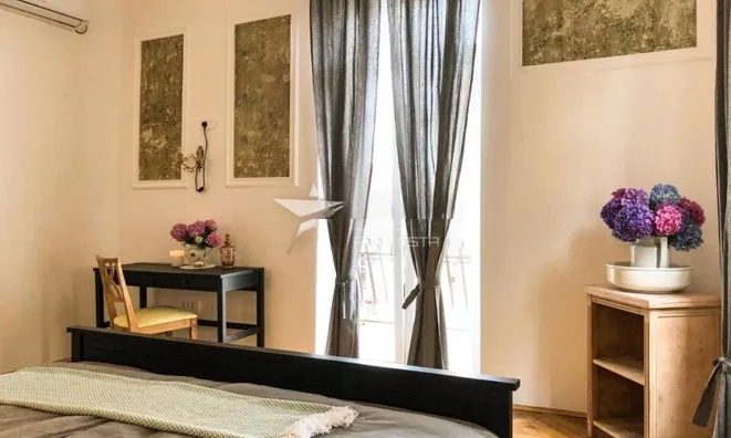 Недвижимость Трехкомнатная квартира в Центре: 9