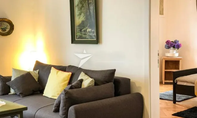 Недвижимость Трехкомнатная квартира в Центре: 13