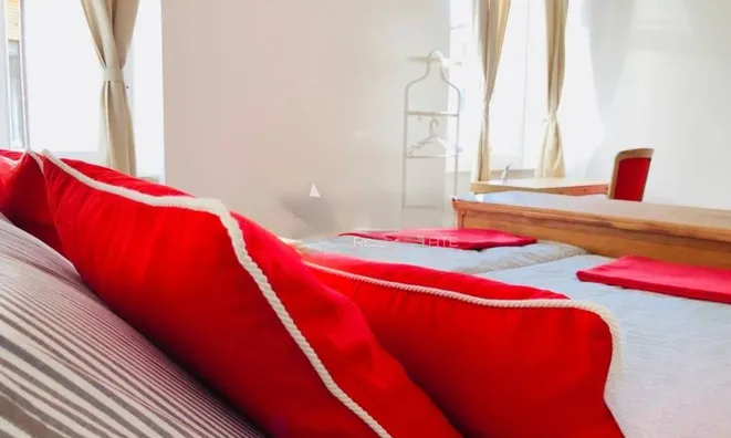 Недвижимость Трехкомнатная квартира в Центре: 19