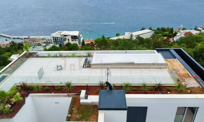 Недвижимость Двухкомнатная квартира в центре Опатии: 2