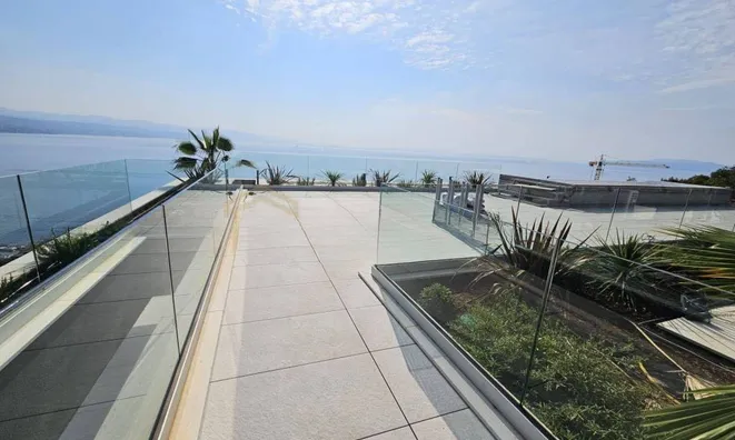 Недвижимость Двухкомнатная квартира в центре Опатии: 14